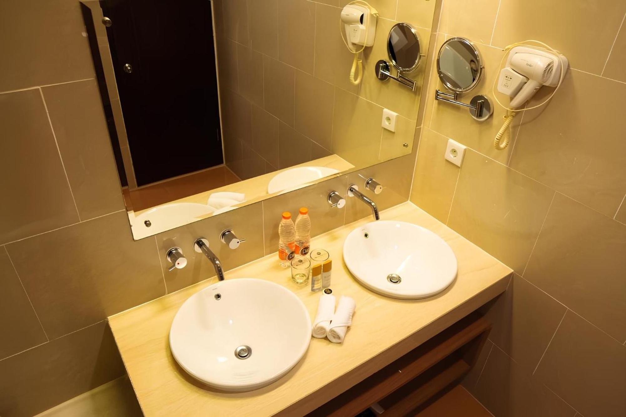 Brits Hotel パンカランブーン エクステリア 写真